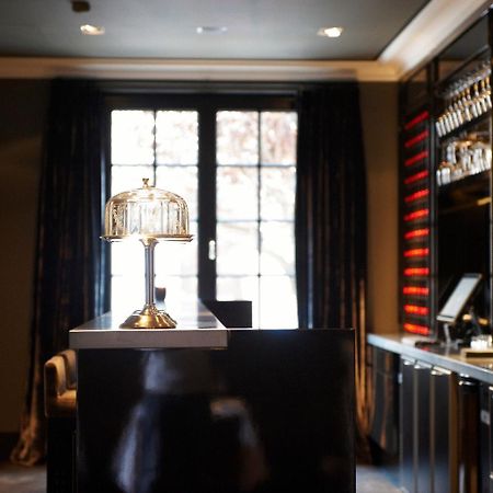 Hotel Odette En Ville Иксель Экстерьер фото