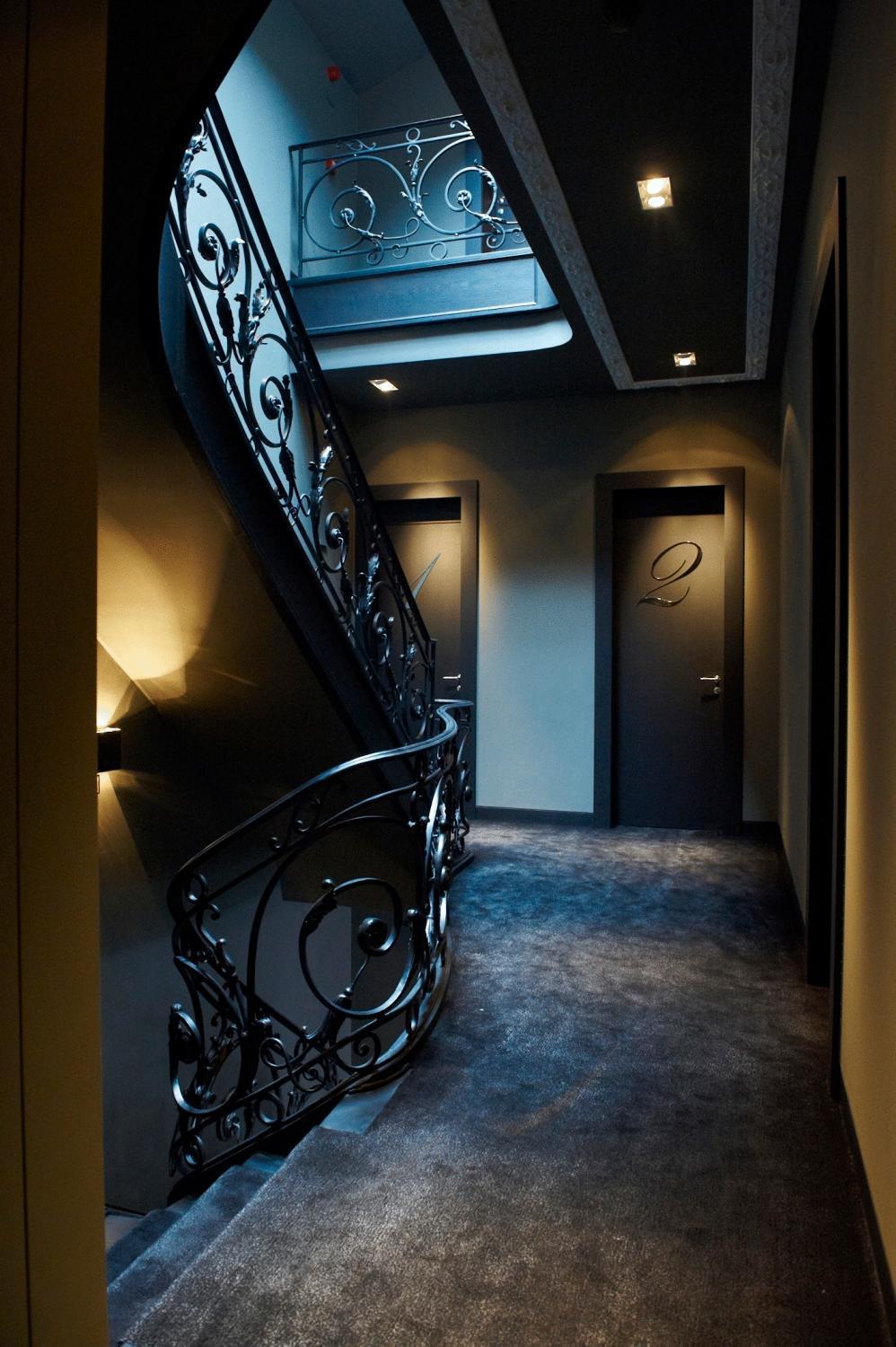 Hotel Odette En Ville Иксель Экстерьер фото