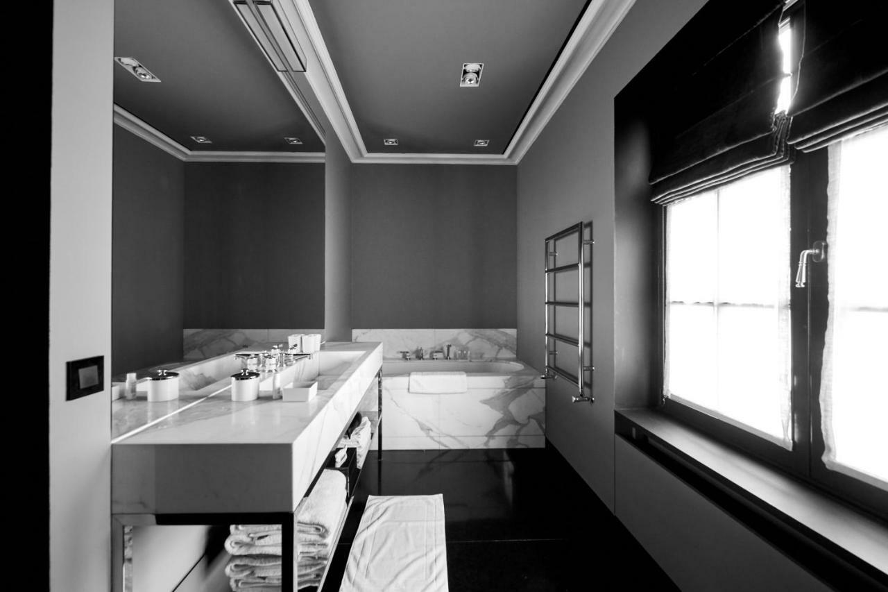 Hotel Odette En Ville Иксель Экстерьер фото
