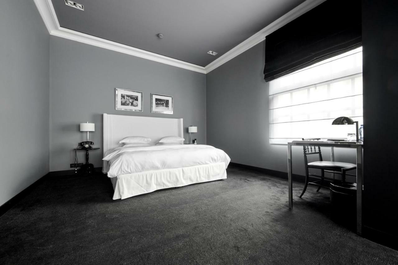 Hotel Odette En Ville Иксель Экстерьер фото
