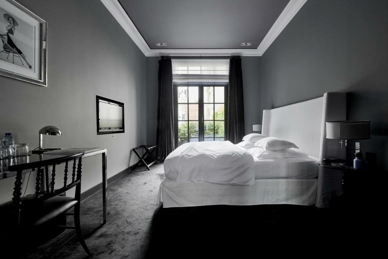 Hotel Odette En Ville Иксель Экстерьер фото