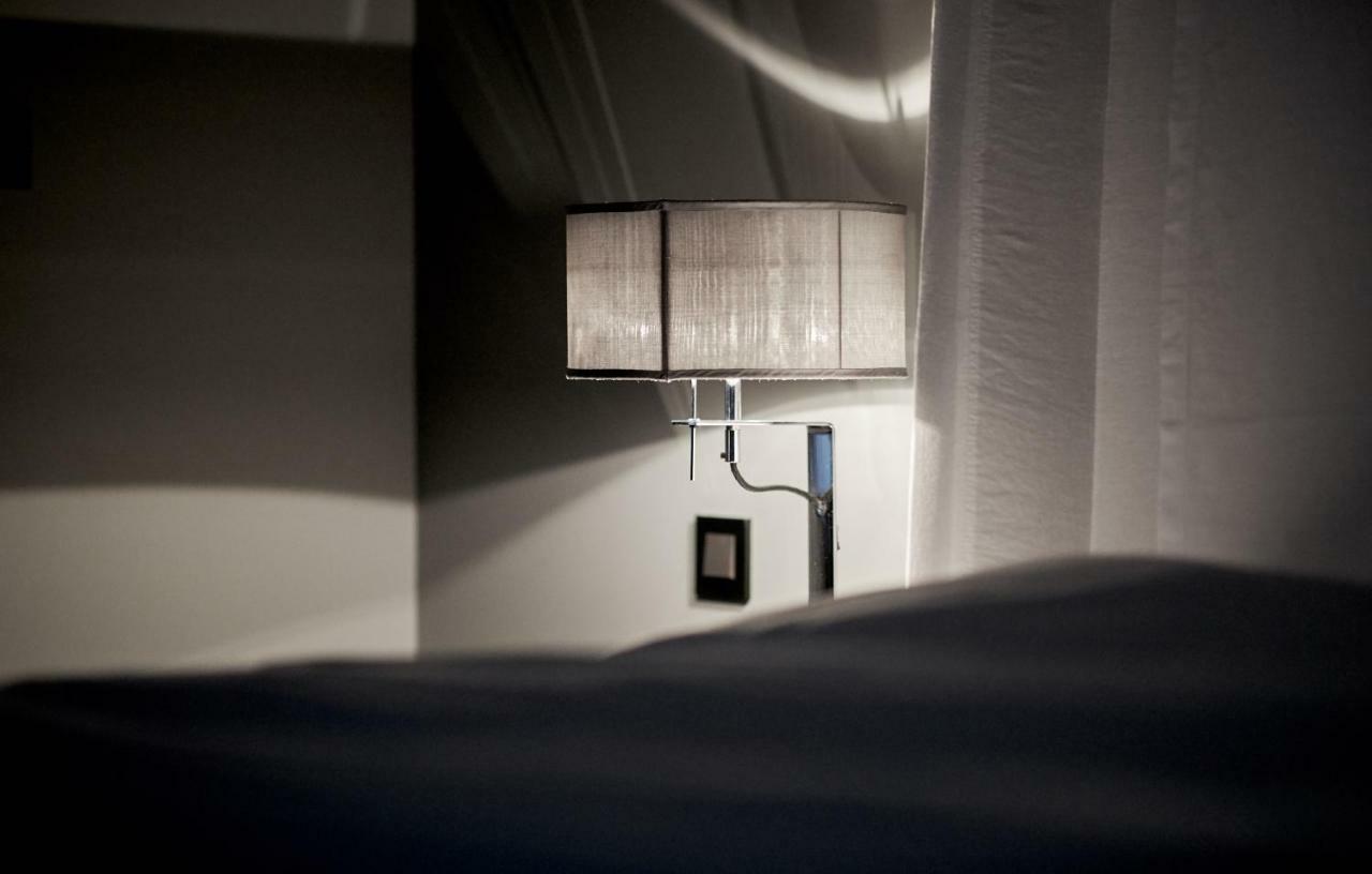 Hotel Odette En Ville Иксель Экстерьер фото