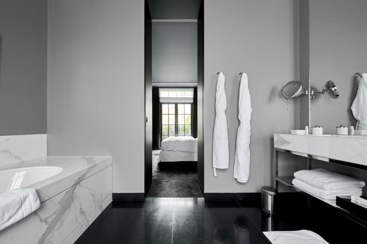 Hotel Odette En Ville Иксель Экстерьер фото
