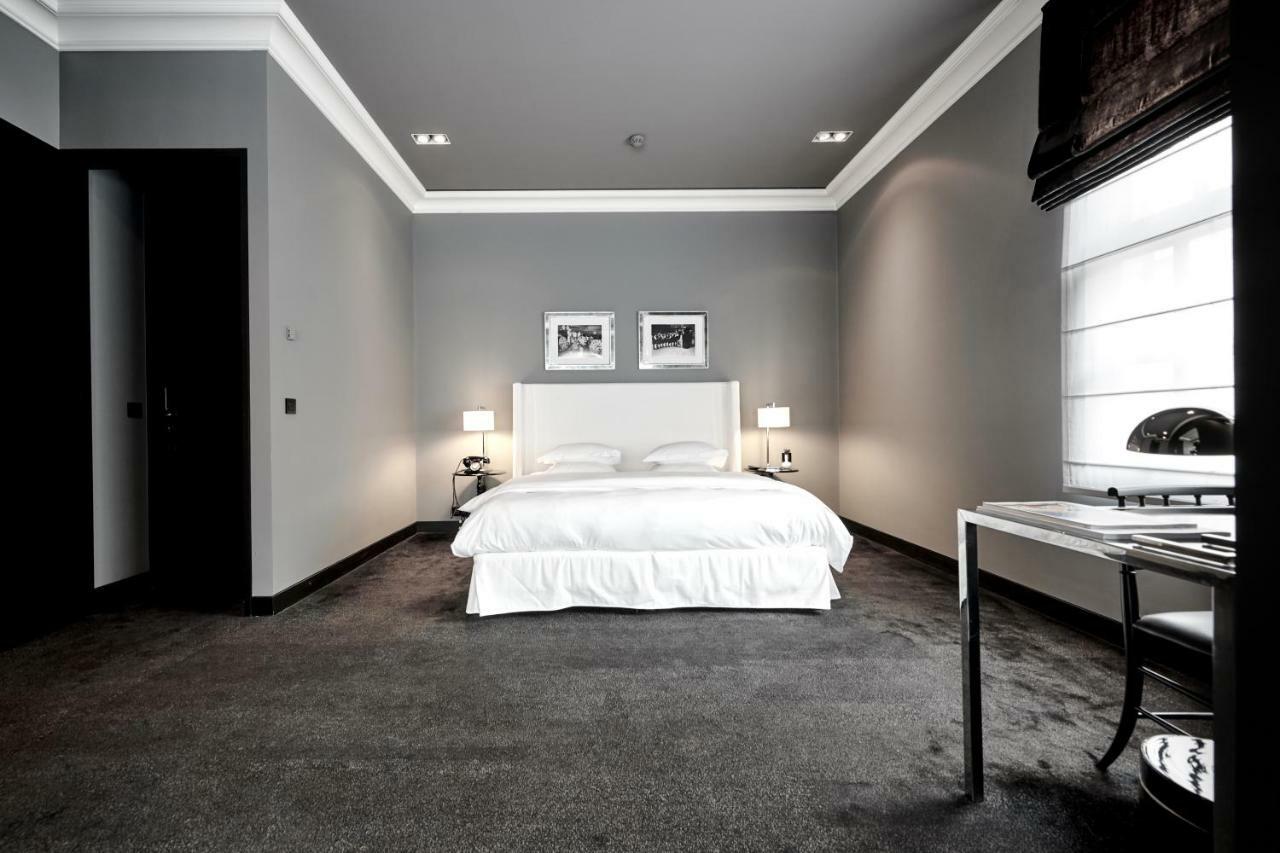 Hotel Odette En Ville Иксель Экстерьер фото